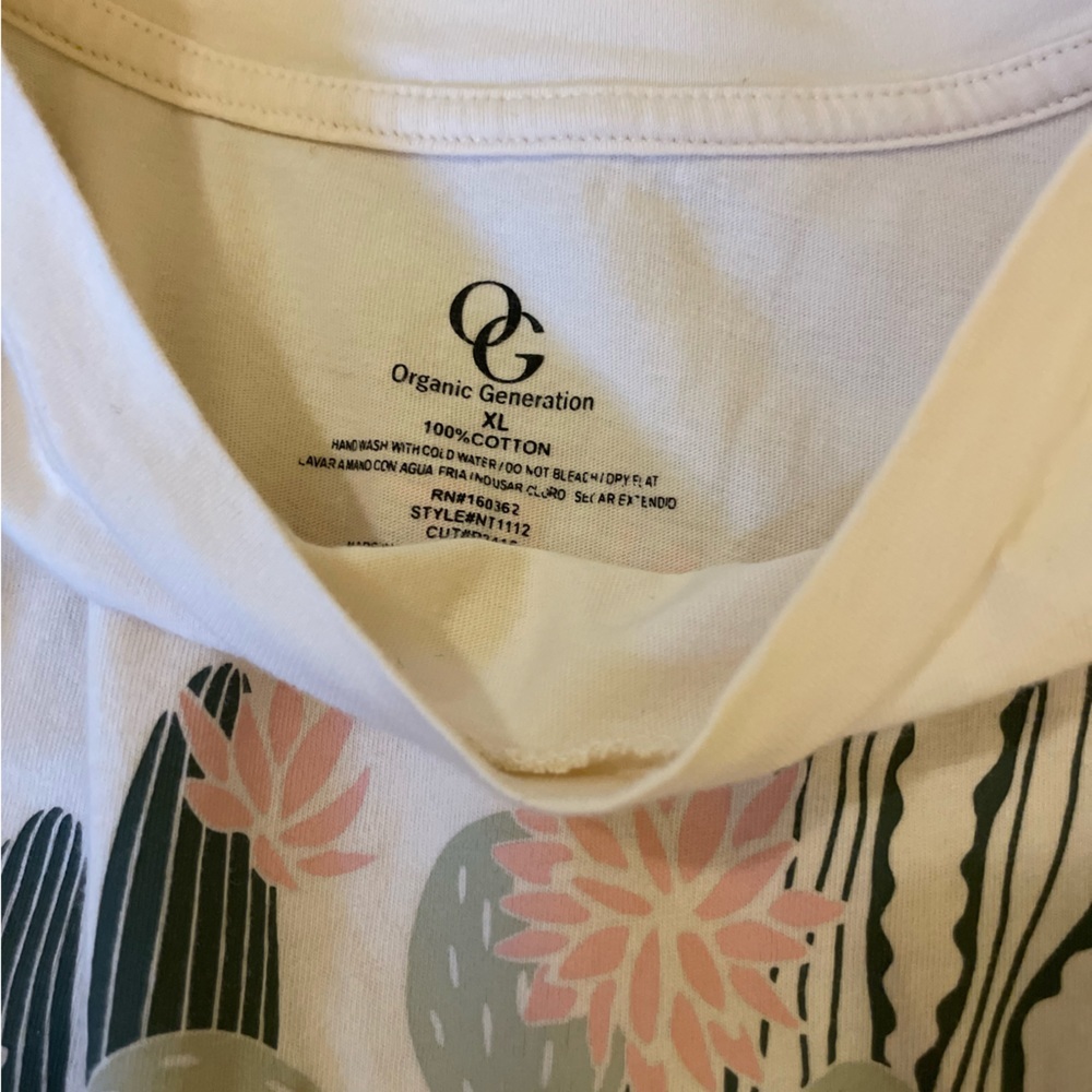 crop top - Picture 2 of 3